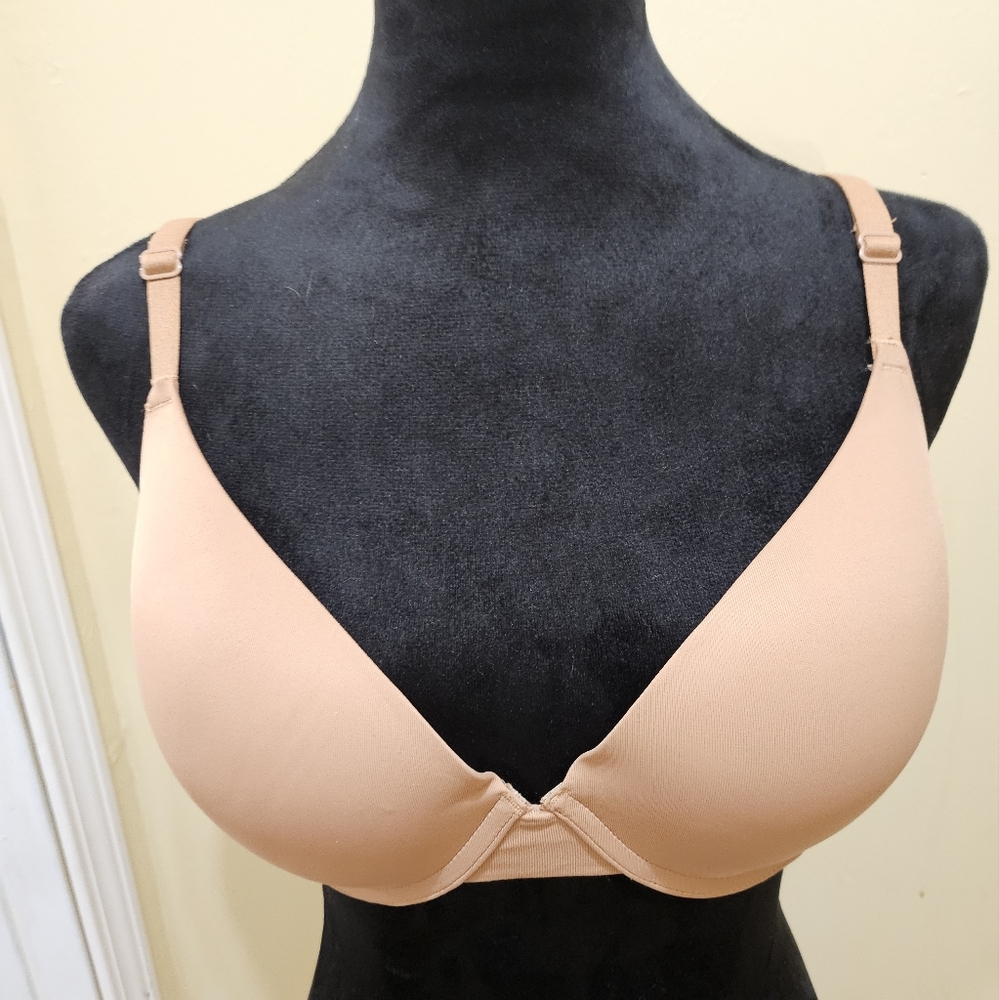 Victoria’s Secret PINK Wear Everywhere PushUp Bra 38C